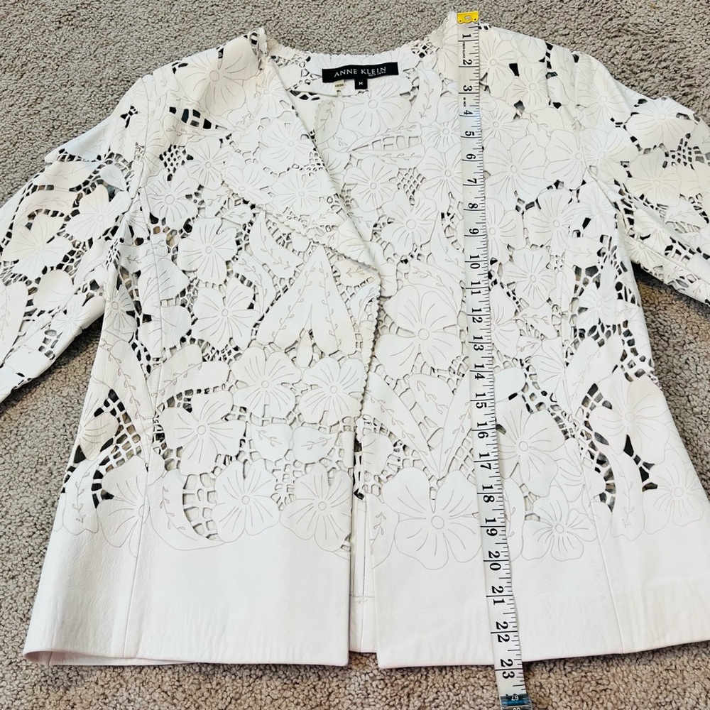 Anne Klein White Laser-Cut Floral Leather Jacket - Picture 9 of 11